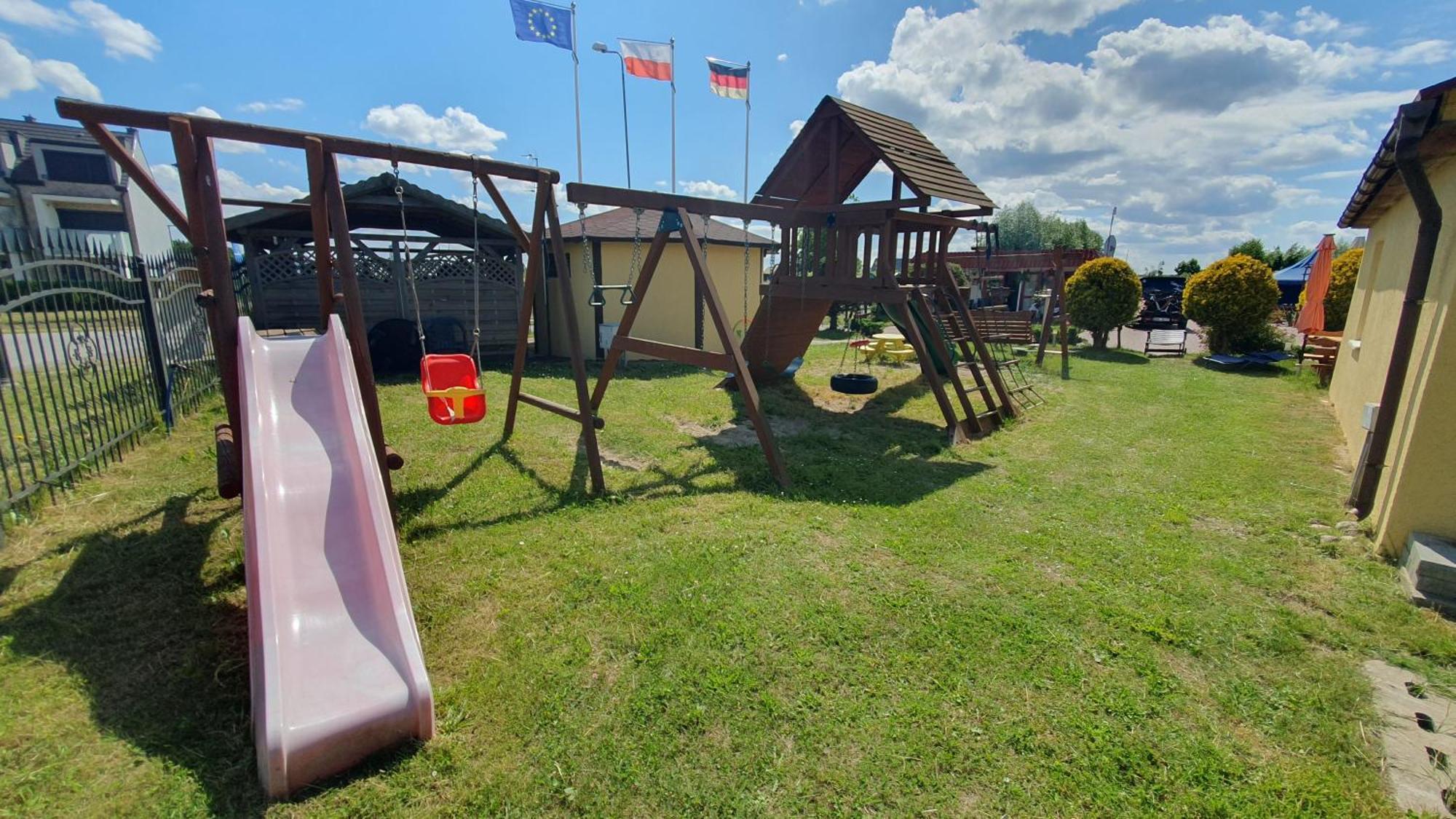 Camping Klif-Nowe Klimatyzowane Domki, 400M Od Centrum Rewala, 30M Od Morza Тшенсач Екстер'єр фото