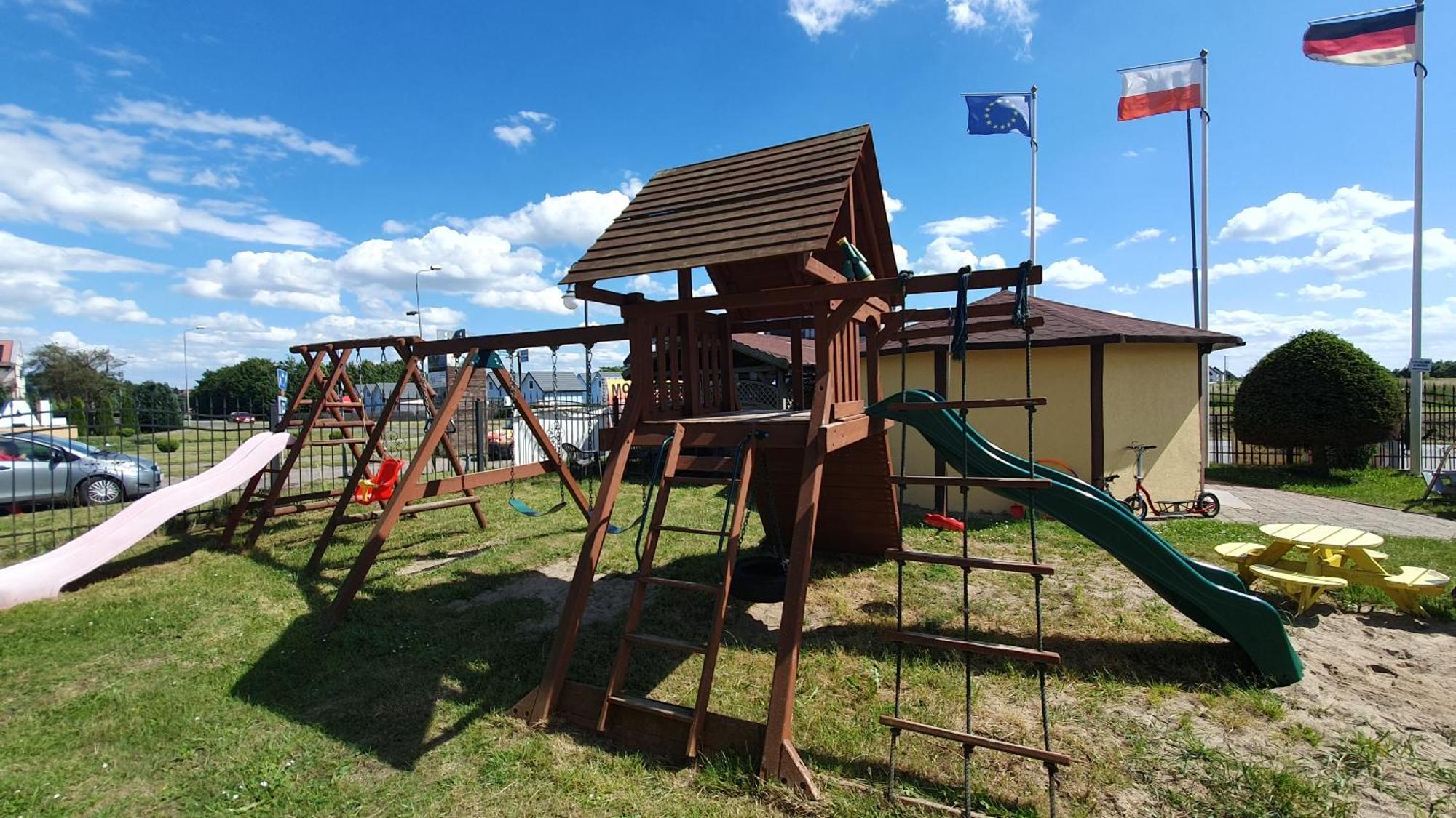Camping Klif-Nowe Klimatyzowane Domki, 400M Od Centrum Rewala, 30M Od Morza Тшенсач Екстер'єр фото